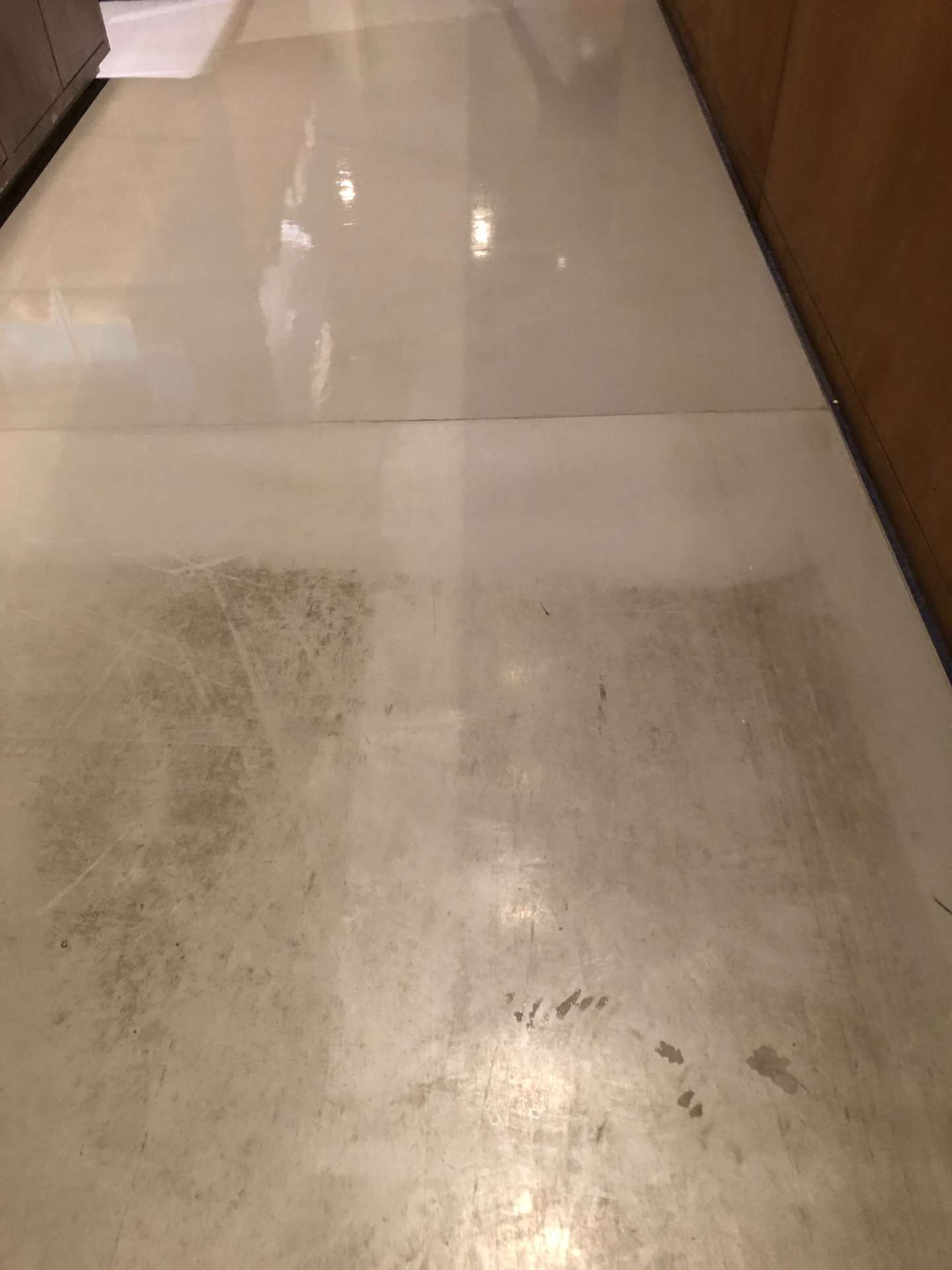 【飲食店　床ワックス　東京都内】飲食店さんの床の洗浄ワックスを行いました！